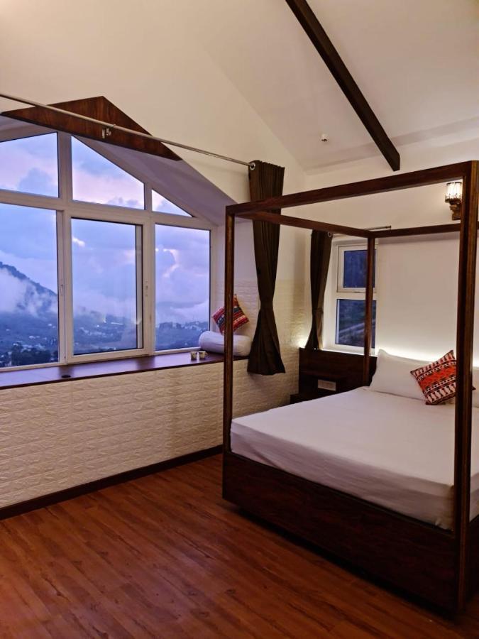 Sky Sketch Villa